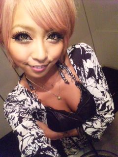Mana-Izumi-a