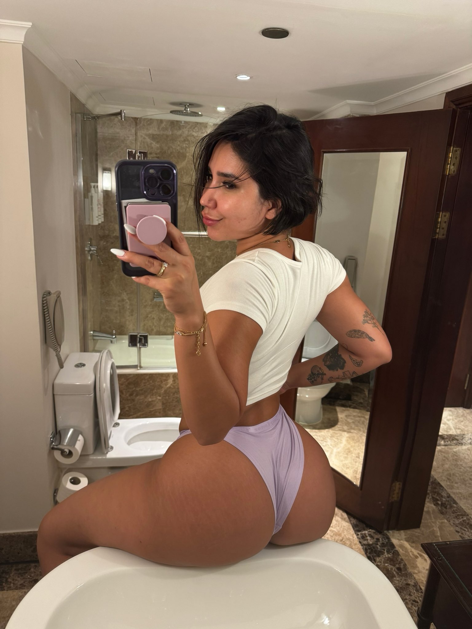 Annabgo - Anna Beggion selfie